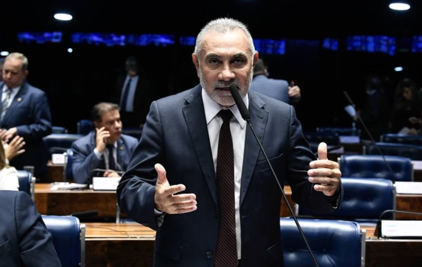 Justiça concede domiciliar para ex-senador Telmário Mota, preso por estuprar a própria filha