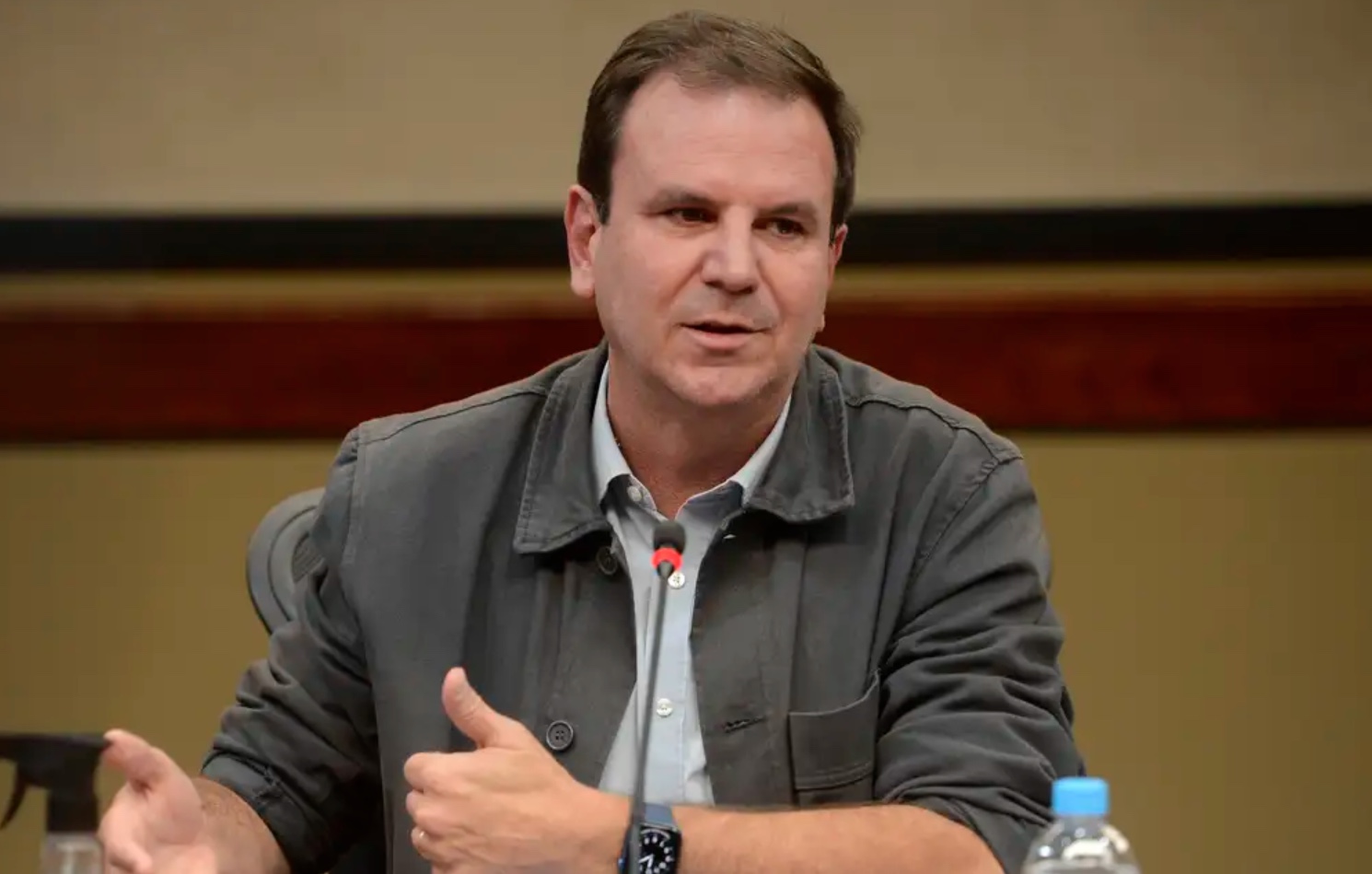 Paes revela desejo de trazer Beyoncé para o Rio: "Vou ser rei dos gays brasileiros"