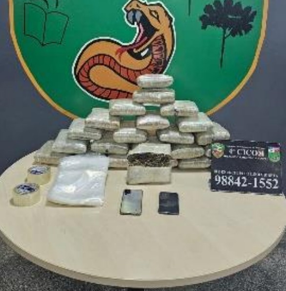 Casal é preso com mais de 23 kg de drogas em avenida no Gilberto Mestrinho