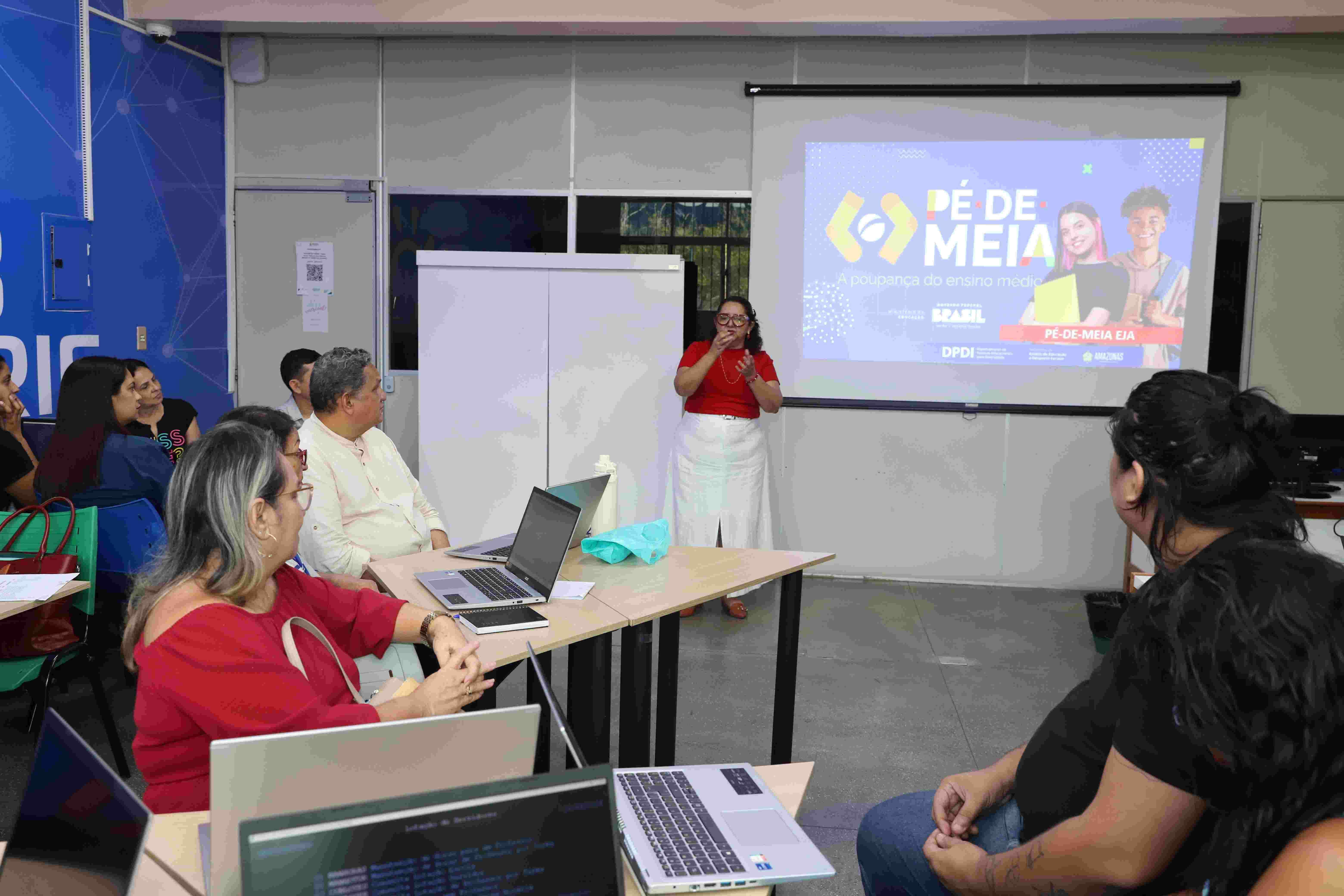 Revista Diálogos abre inscrições para processo de submissão de artigos no Amazonas