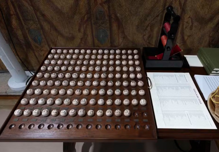 Conclave para escolher novo Papa terá até 4 votações nesta quinta; confira horários