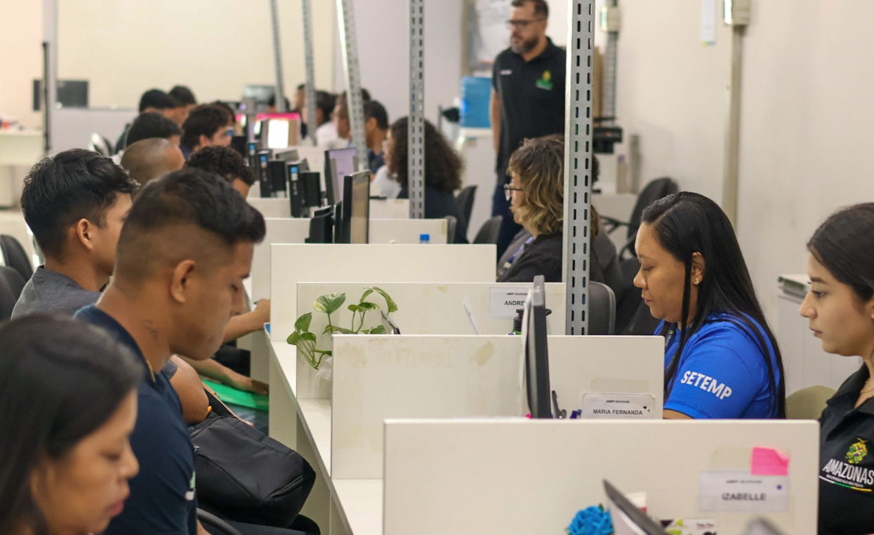 Atendente, vendedor e mais: confira mais de 300 vagas de emprego no Sine Amazonas