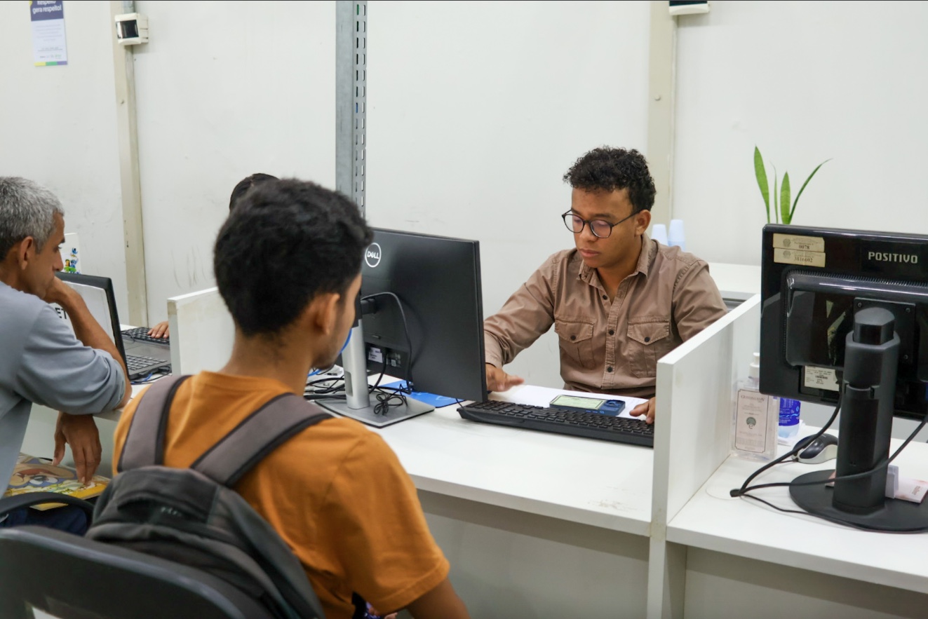 Sine Amazonas divulga 236 vagas de emprego para esta sexta-feira 