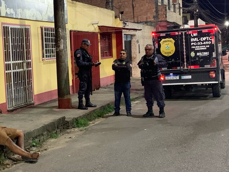 Homem morto no Manoa foi executado com mais de 6 tiros na frente da filha 