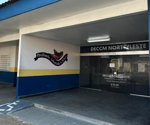 Agressivo, homem invade casa da ex e tenta forçar hospedagem de desconhecido em Manaus