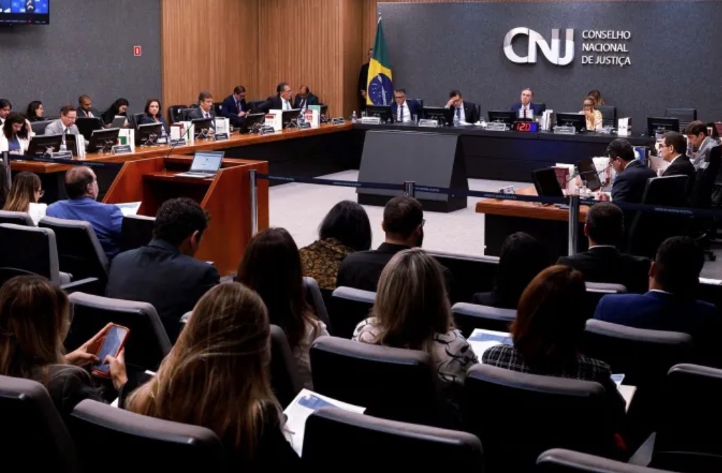 CNJ afasta juíza do Amazonas por excesso de atrasos em ações judiciais