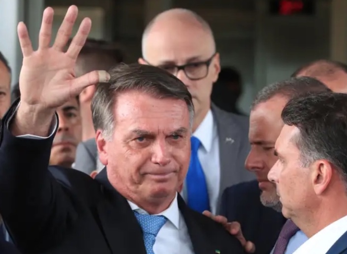 General ameaçou prender Bolsonaro em caso de golpe, afirma ex-comandante da FAB