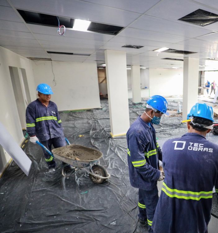 Obras em locais que não podem parar de funcionar é um desafio para a construção civil