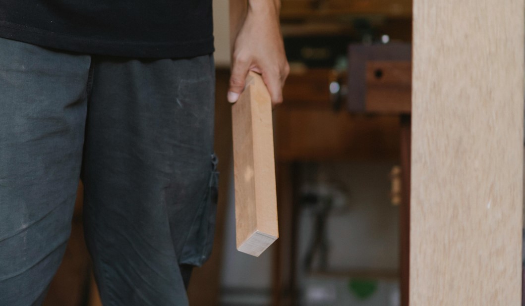 Filho que agrediu o pai idoso com pauladas na cabeça é preso no Amazonas