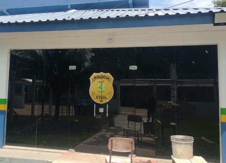 Pela 2ª vez, filho é preso por exigir dinheiro e invadir casa da mãe no Amazonas