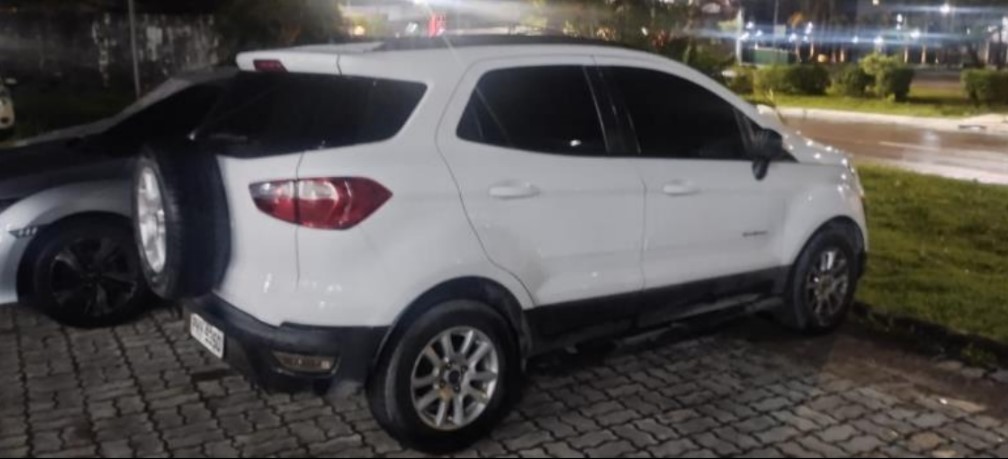 Três pessoas são sequestradas após saírem de café na Av. do Turismo