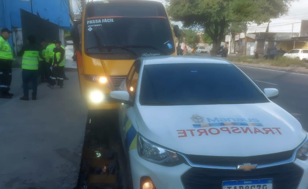 Amarelinho é flagrado pelo IMMU fazendo ultrapassagens perigosas; motorista fugiu