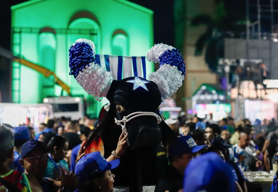 Com estrutura grandiosa, Caprichoso prepara Boi de Rua histórico em Parintins