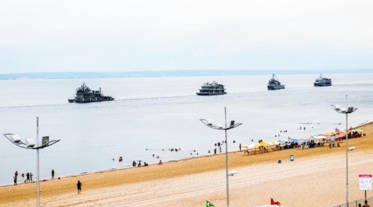 Manaus celebra o "Mês da Marinha" com desfile naval, exposição e visitação a navio