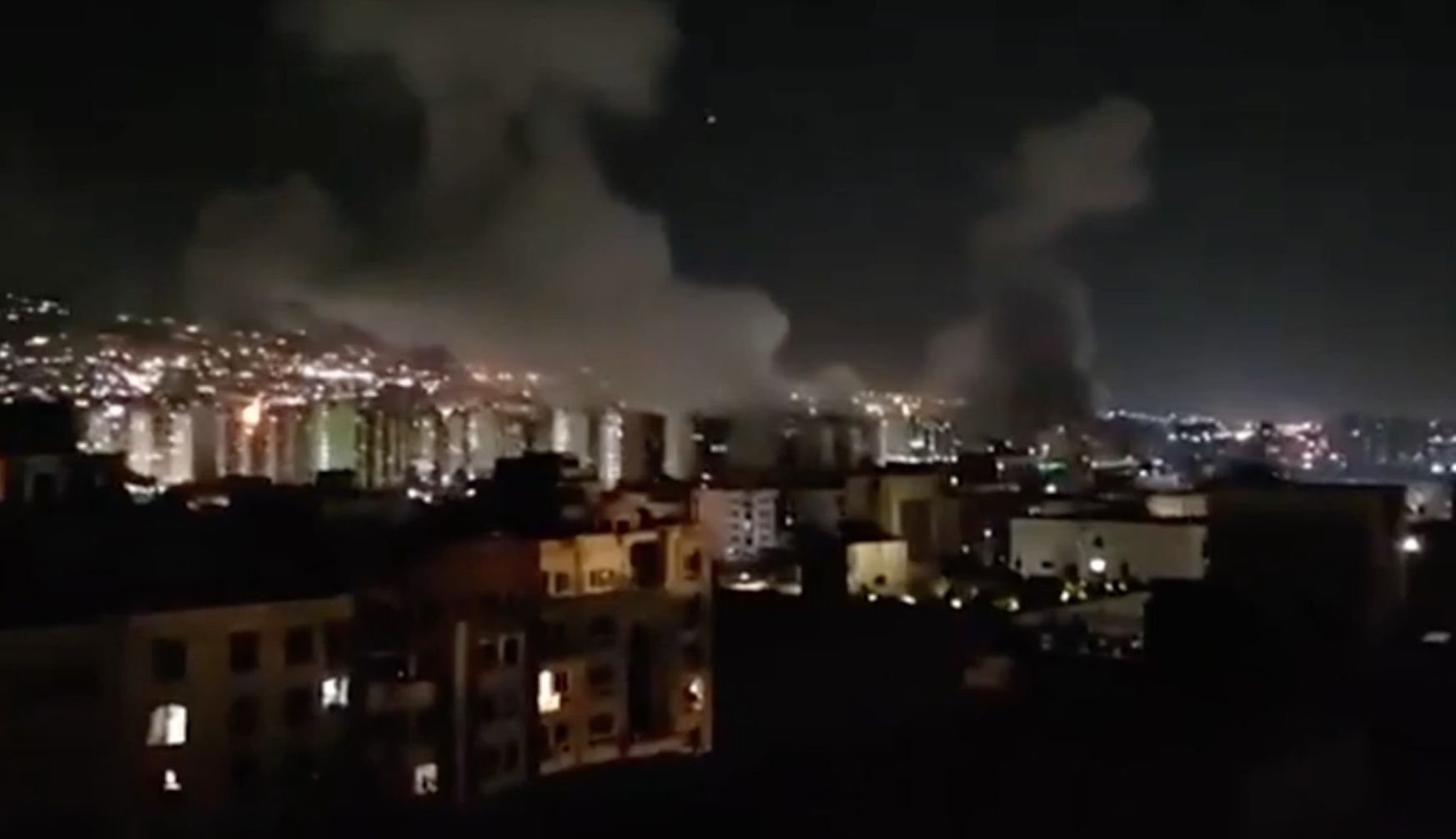 Israel bombardeia território iraniano e declara emergência