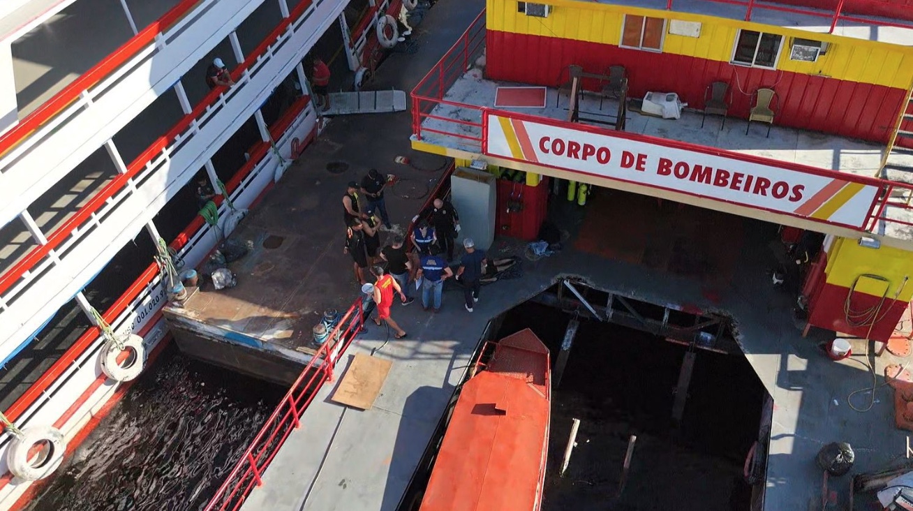 Adolescente morre afogado após choque elétrico em flutuante na Panair