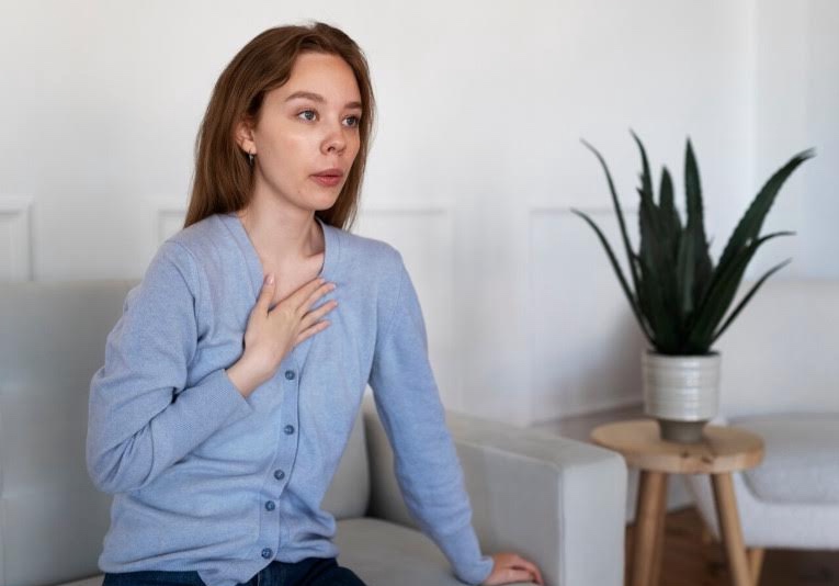 Coração acelerado? Saiba como a Doença de Graves afeta o corpo e o que fazer