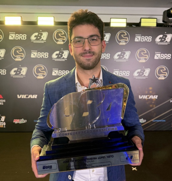 Conheça José Moura Neto: o piloto que leva o Amazonas às pistas da Porsche 