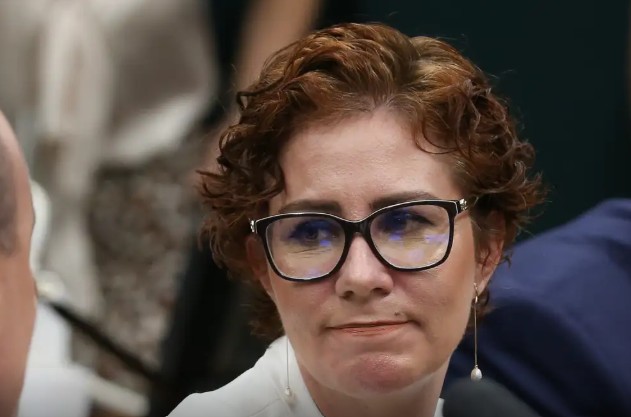 Zambelli não entrega apartamento da Câmara mesmo após fim do prazo