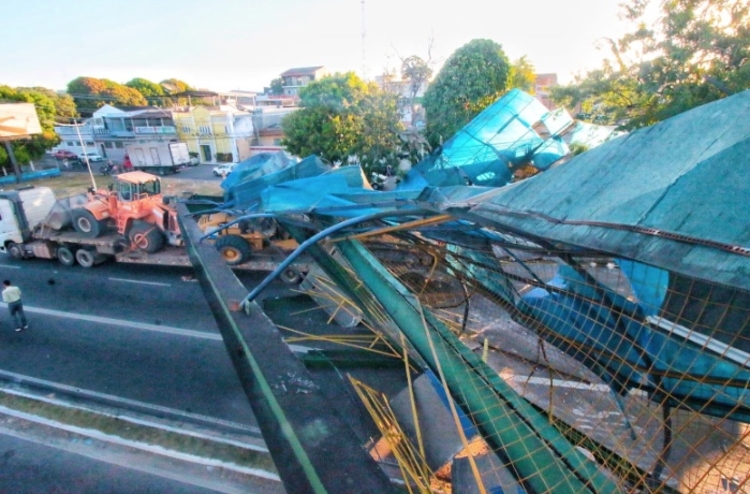 Passarela da Av. Torquato Tapajós será demolida neste domingo