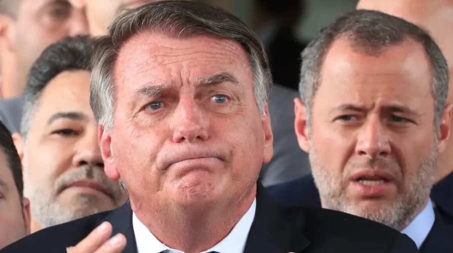 “Perseguição” e “grande dia”: políticos reagem à ação da PF contra Bolsonaro