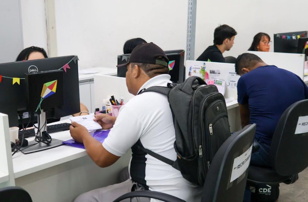 Montador, repositor e mais: confira 223 vagas de emprego para esta quinta no Sine Amazonas