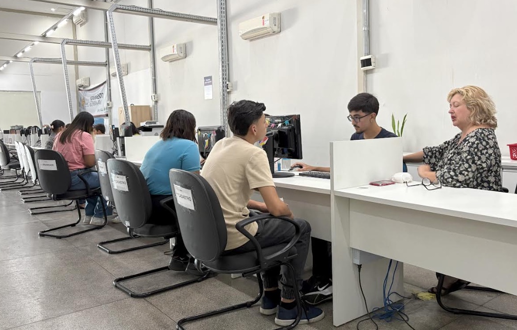 Sine Amazonas divulga 253 vagas de emprego para esta sexta-feira