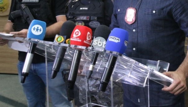 Jornalistas acionam Justiça contra regra da PC que limita entrevistas no Amazonas