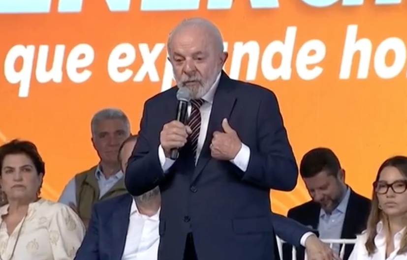 Lula diz esperar postura "civilizada" de Trump ao reagir ao tarifaço