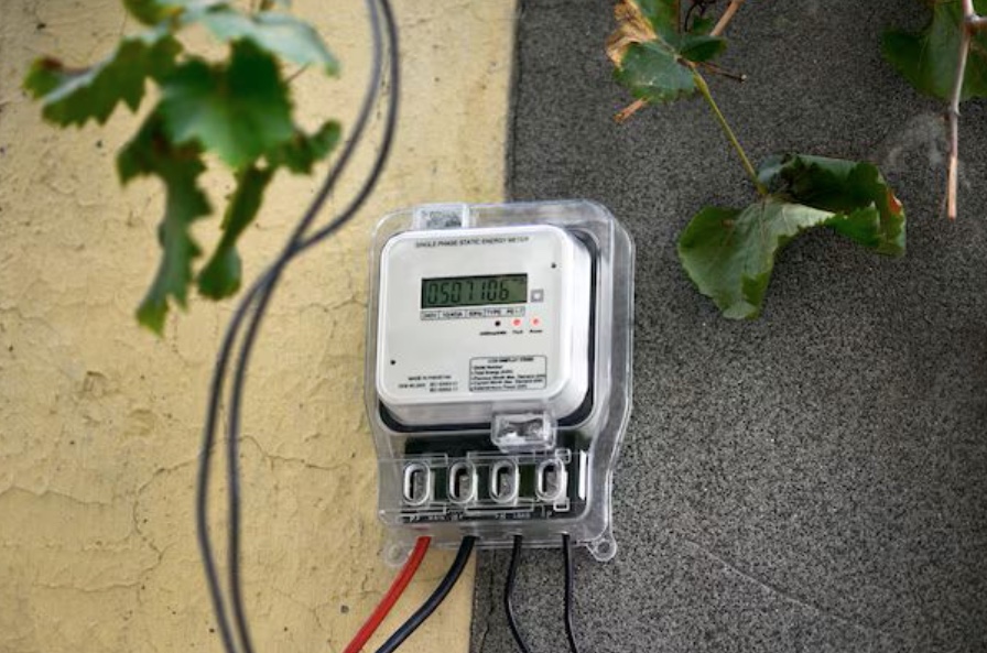 Amazonas Energia é condenada por cobrar R$ 10 mil sem justificativa técnica adequada