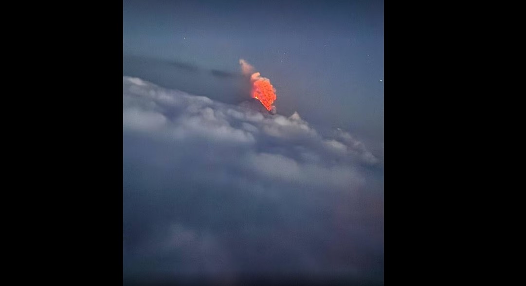 Vulcão entra em erupção após terremoto de magnitude 8,8 na Rússia