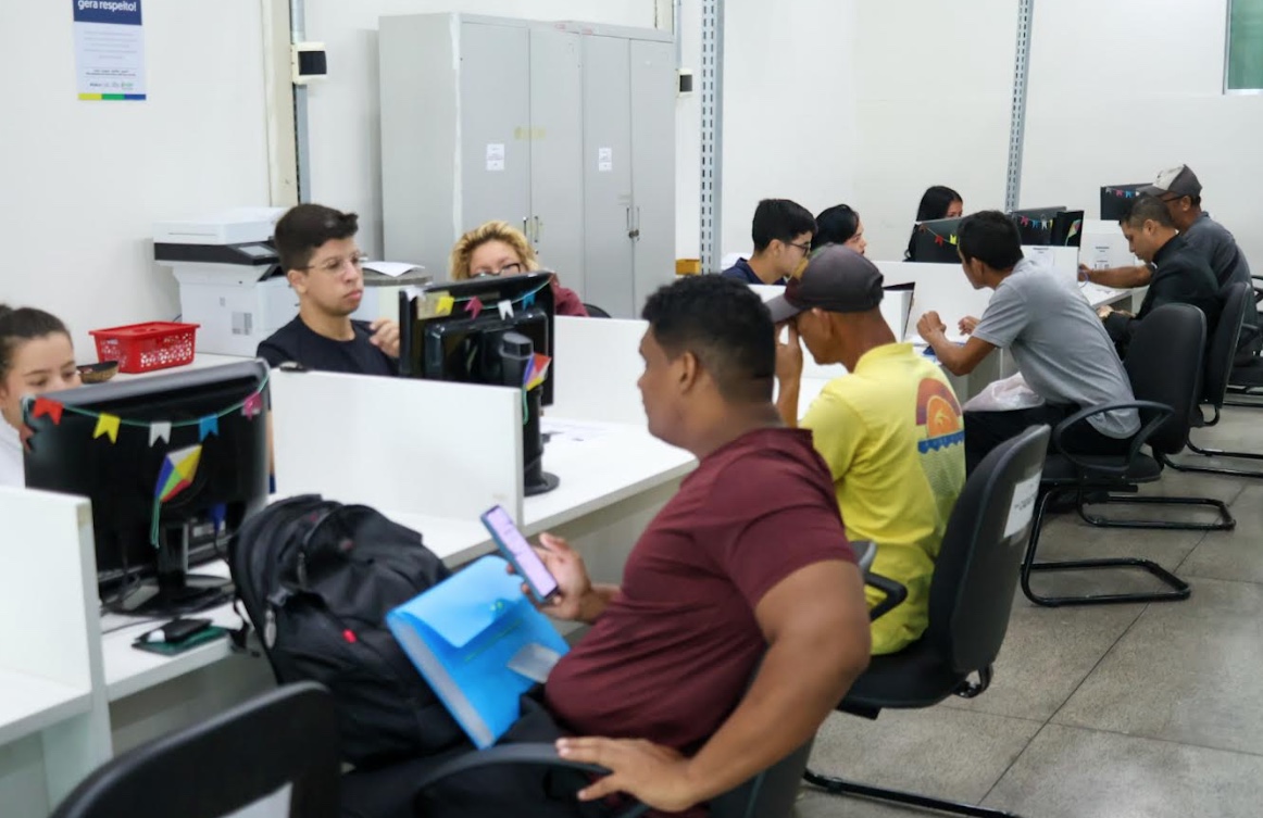 Soldador, frentista e mais: Sine Amazonas divulga 133 vagas de emprego