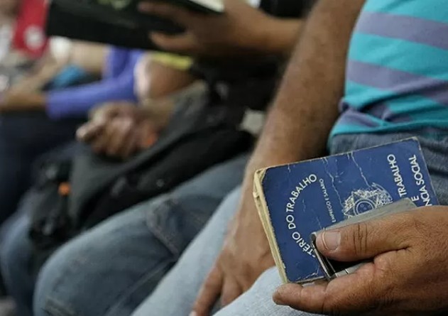 Tarifaço dos EUA sobre produtos brasileiros pode causar mais de 110 mil demissões