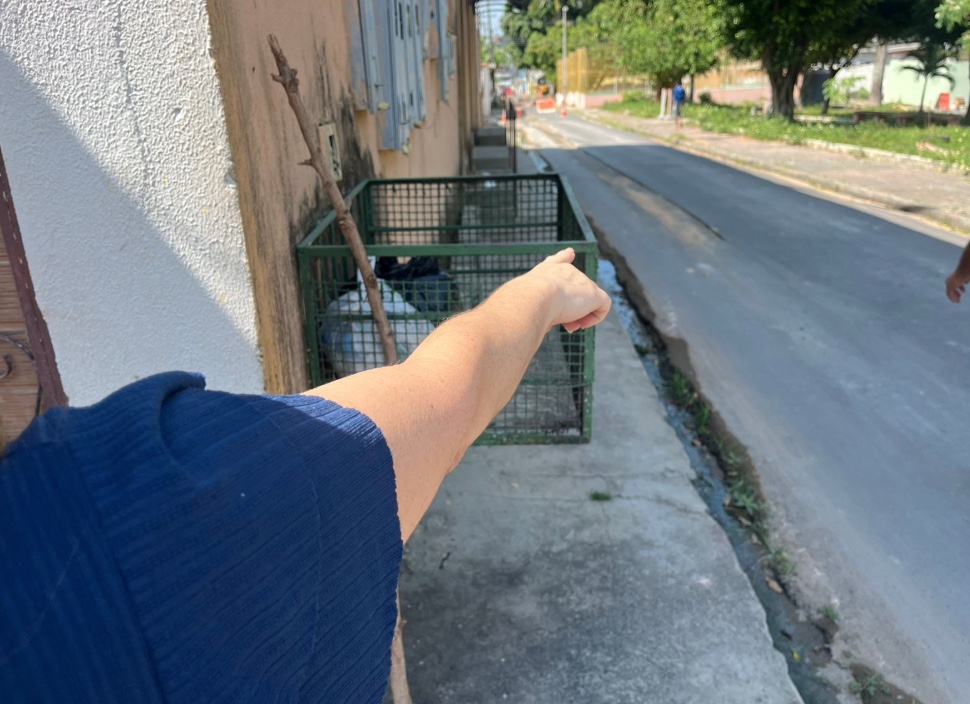 Moradora relata desrespeito e transtornos com obras da Águas de Manaus no Japiim 2 