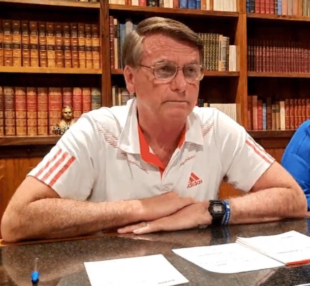 Bolsonaro terá que explicar pedido de asilo à Argentina