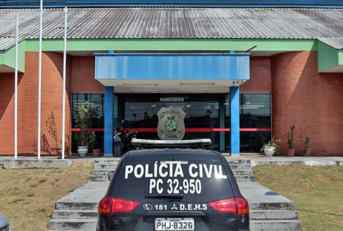 Criminoso mata homem a tiros durante a madrugada na Compensa