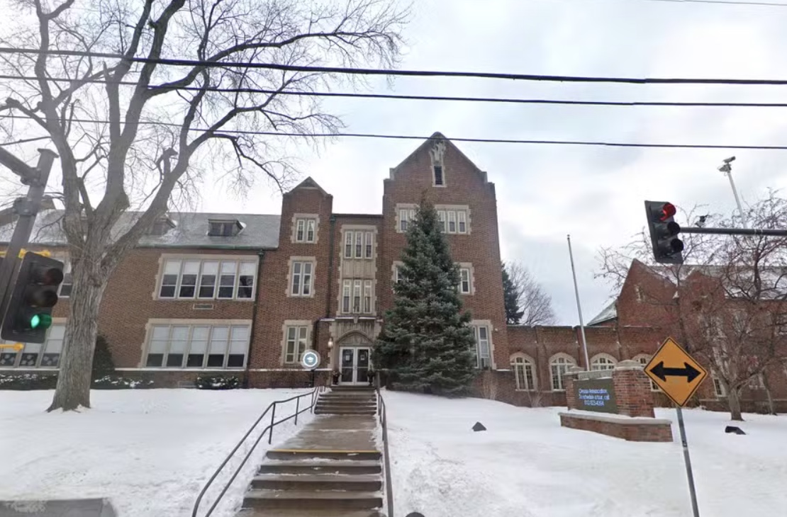 Atirador ataca igreja nos EUA com crianças presentes e deixa três mortos