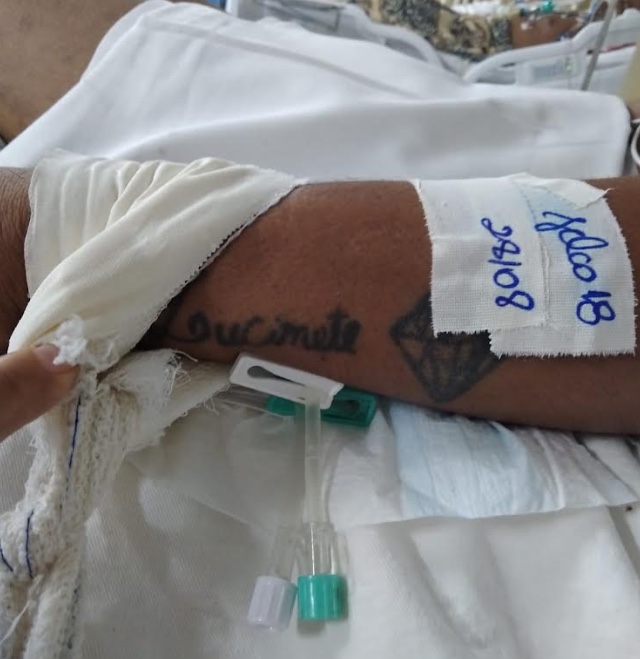 Hospital busca familiares de paciente que sofreu grave acidente de moto em Manaus