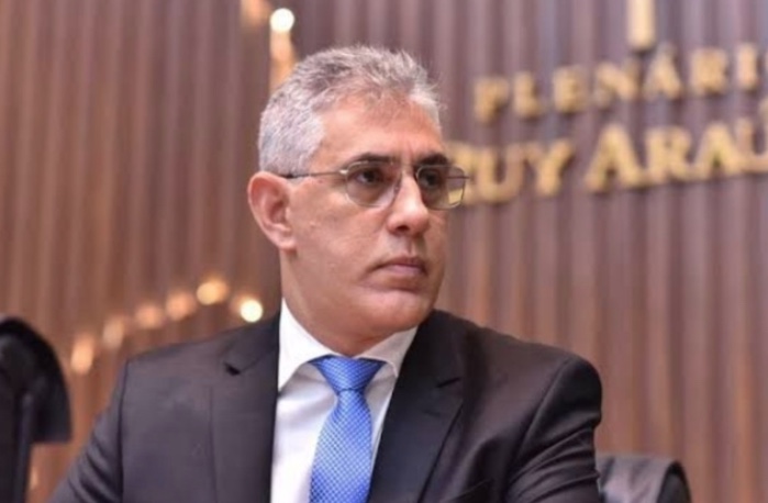 Durango Duarte lança livro sobre os primeiros anos da Província do Amazonas