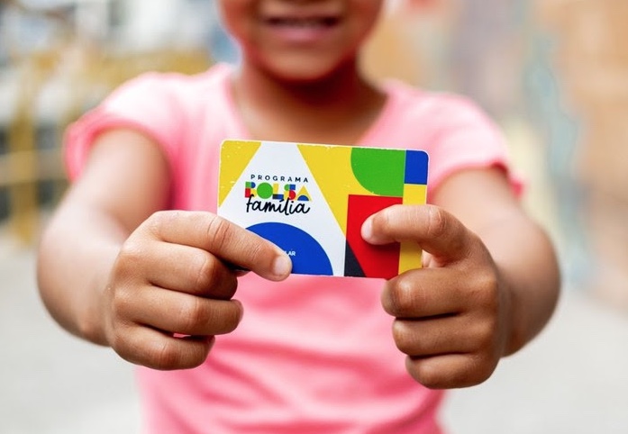 Beneficiários do Amazonas começam a receber Bolsa Família