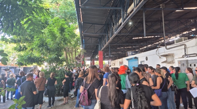 Professores paralisam aulas em Manaus em protesto contra reforma da Previdência