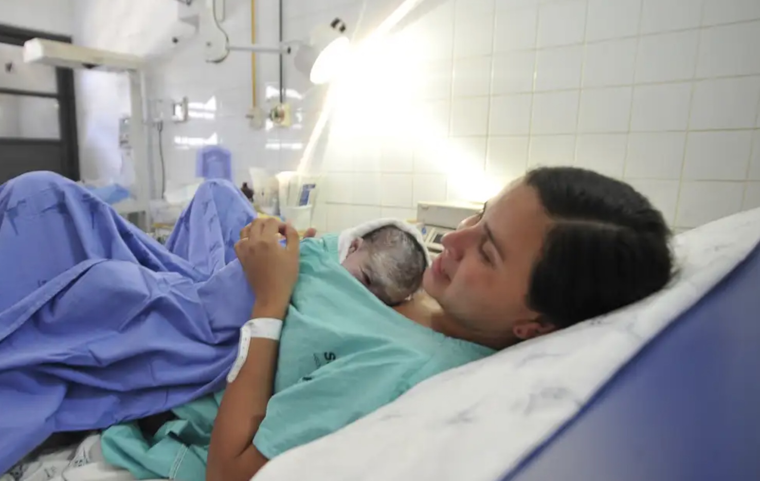 Lei sancionada prorroga licença-maternidade em casos de internação prolongada; saiba mais