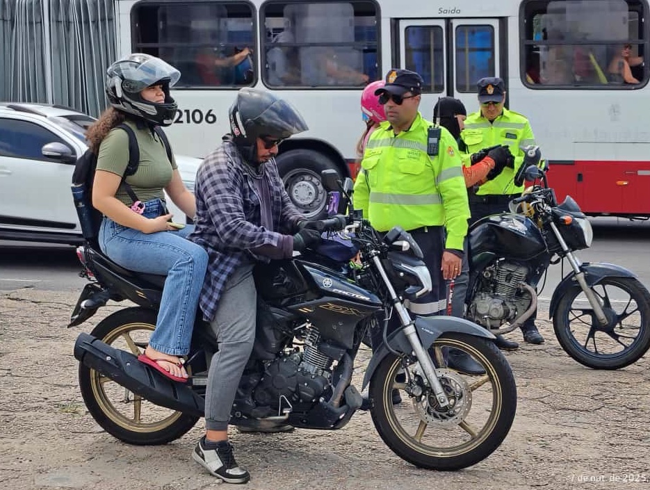 Mais de 20 motos irregulares são apreendidas em Manaus por infrações de trânsito