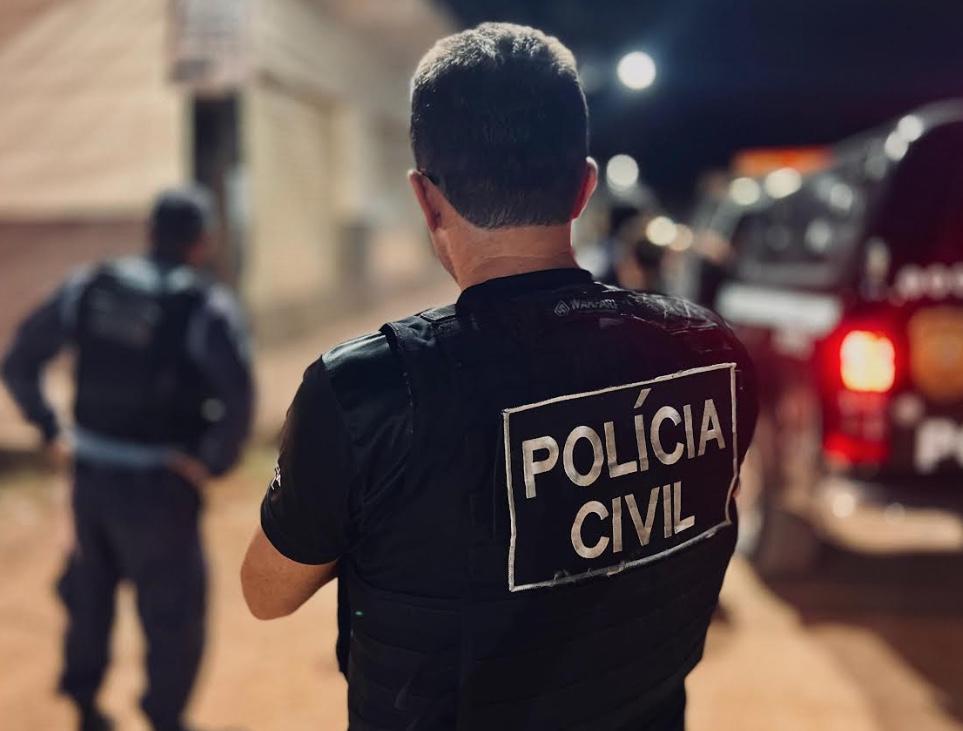 Motociclista é preso após ofender agente do Detran em abordagem no Parque Dez