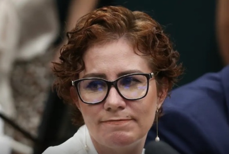 Justiça italiana recebe parecer favorável à extradição de Carla Zambelli