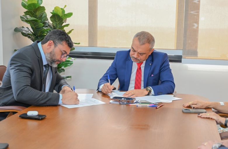 TJAM e Governo do Amazonas firmam acordo para melhorar serviços digitais do Judiciário