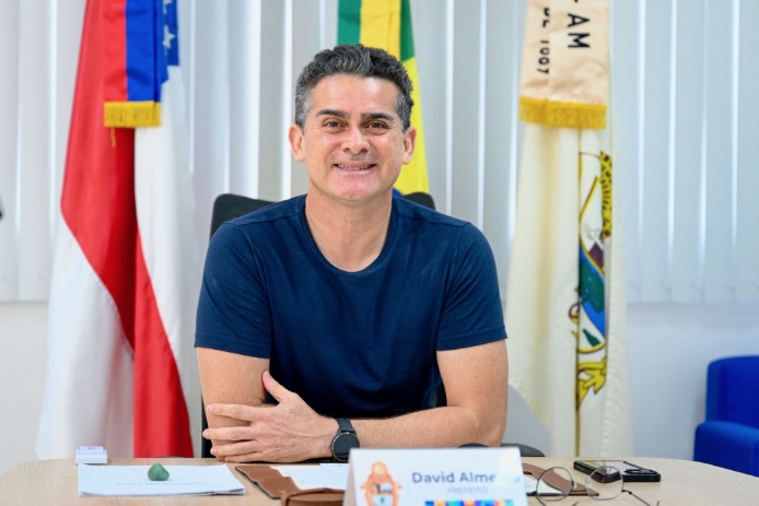 David Almeida sanciona empréstimo de R$ 145,8 milhões para modernizar Prefeitura