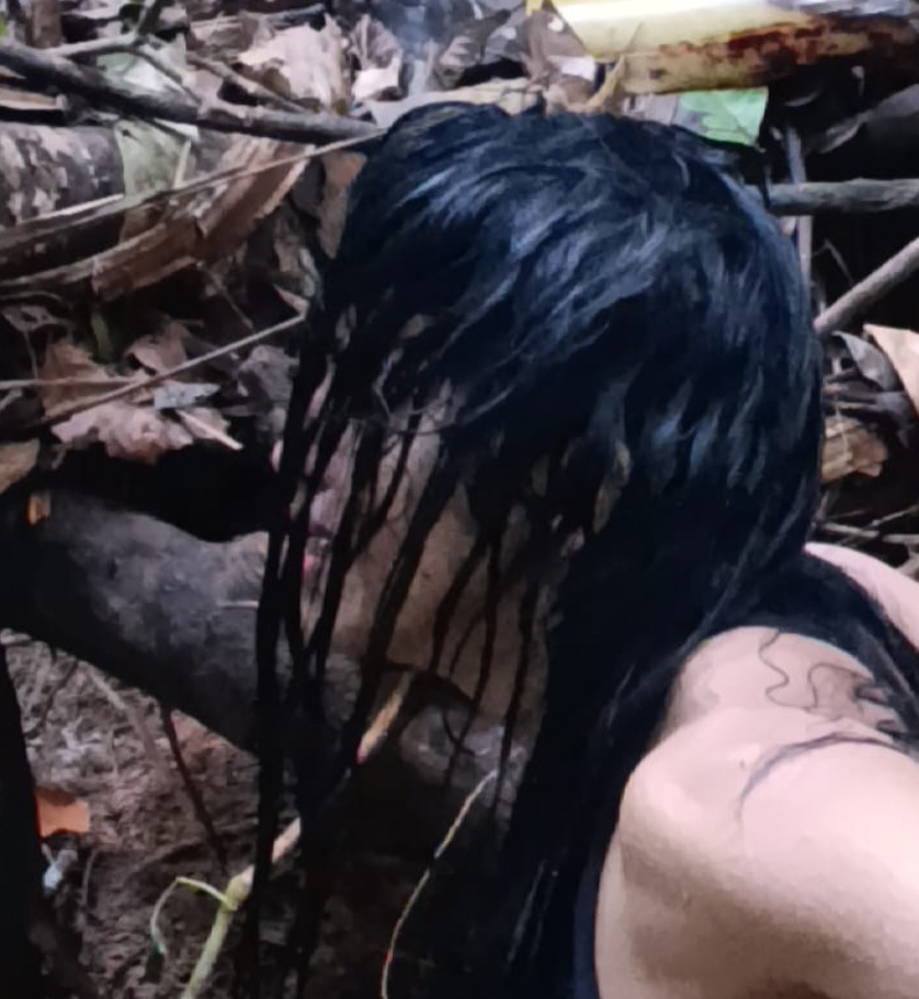 Ancestralidade e escuta: Francis Baiardi lança solo “Aquelas que me habitam” no Teatro da Instalação