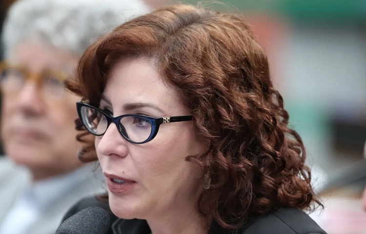 Fim do mandato: Carla Zambelli renuncia ao cargo de deputada federal
