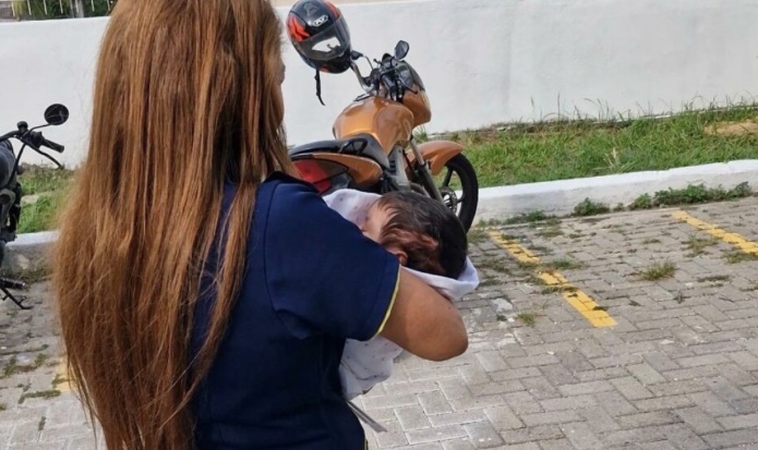 Mãe usuária de drogas usava filha para pedir dinheiro; bebê é resgatada em Manaus